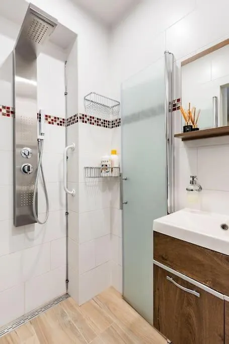 Cosy Full Equipped Flat Apartamento Bruxelas